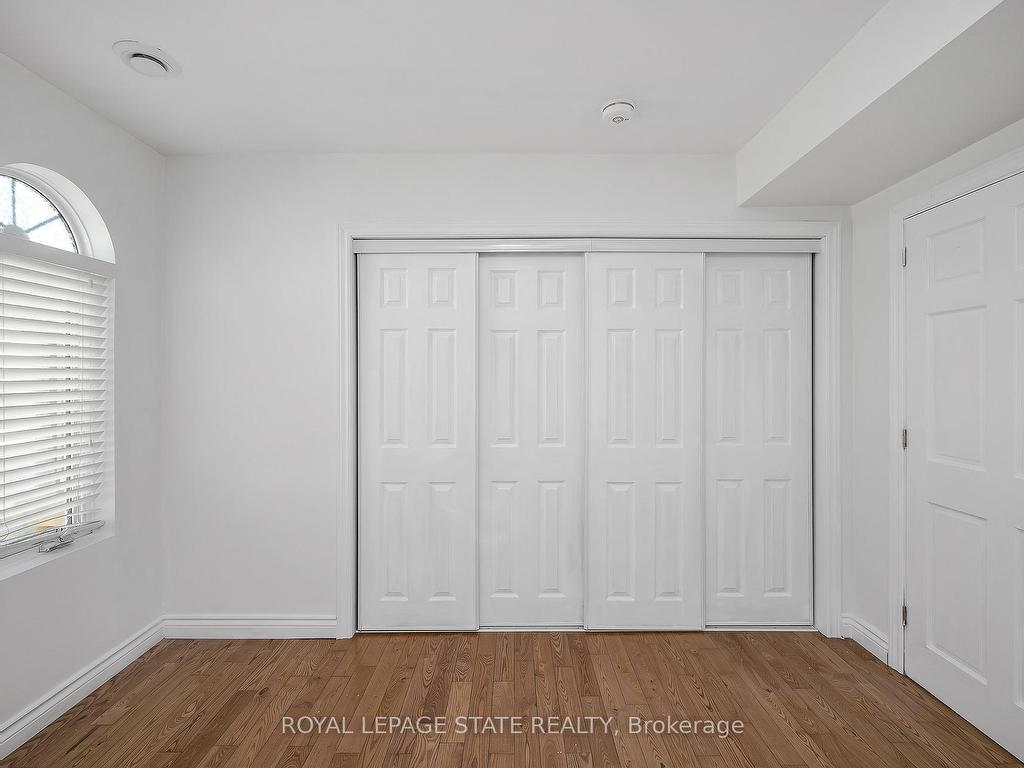 









100


Munn

Street,
Hamilton,




ON
L8V 1K3

