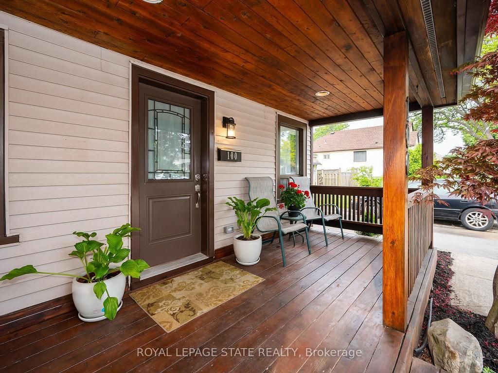 









100


Munn

Street,
Hamilton,




ON
L8V 1K3

