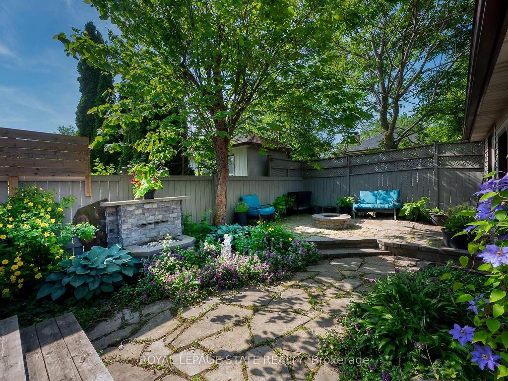 









100


Munn

Street,
Hamilton,




ON
L8V 1K3

