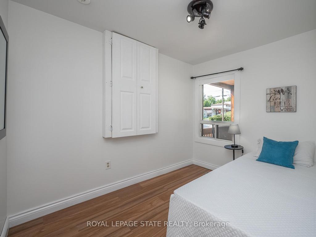 









100


Munn

Street,
Hamilton,




ON
L8V 1K3


