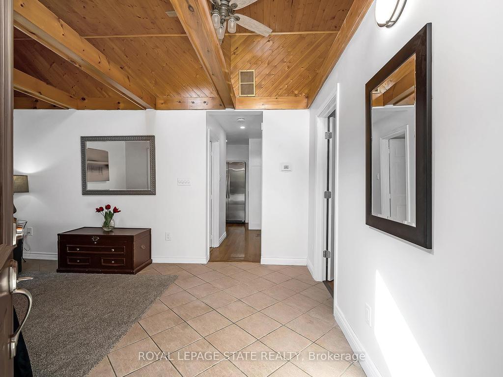 









100


Munn

Street,
Hamilton,




ON
L8V 1K3

