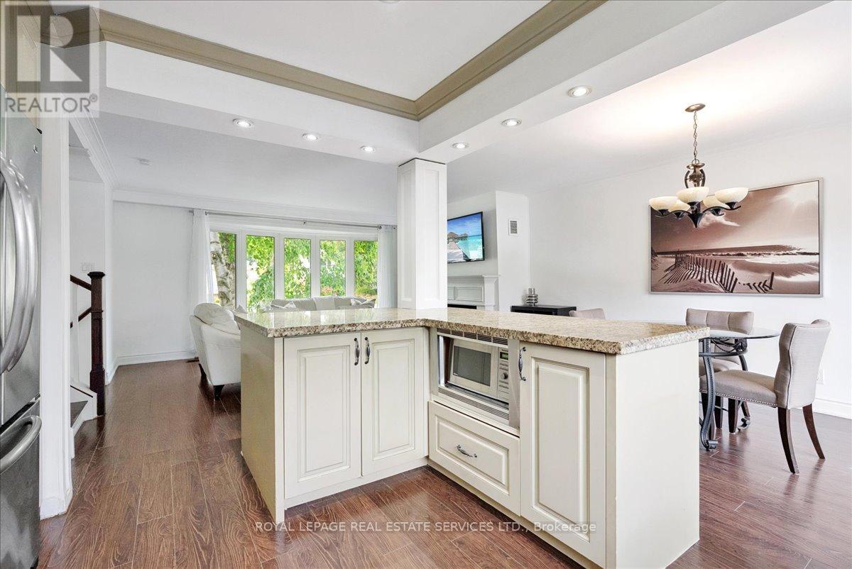 












4060 FLEMISH DRIVE

,
Burlington,




Ontario
L7L1Z8

