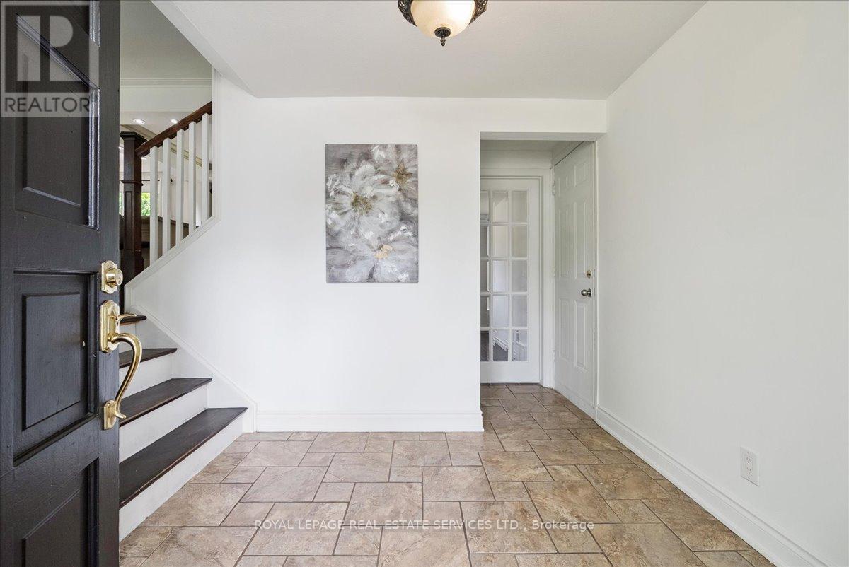 












4060 FLEMISH DRIVE

,
Burlington,




Ontario
L7L1Z8

