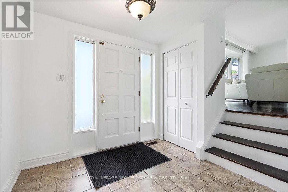 












4060 FLEMISH DRIVE

,
Burlington,




Ontario
L7L1Z8

