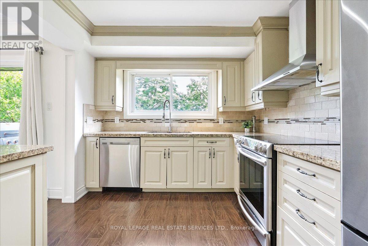 












4060 FLEMISH DRIVE

,
Burlington,




Ontario
L7L1Z8

