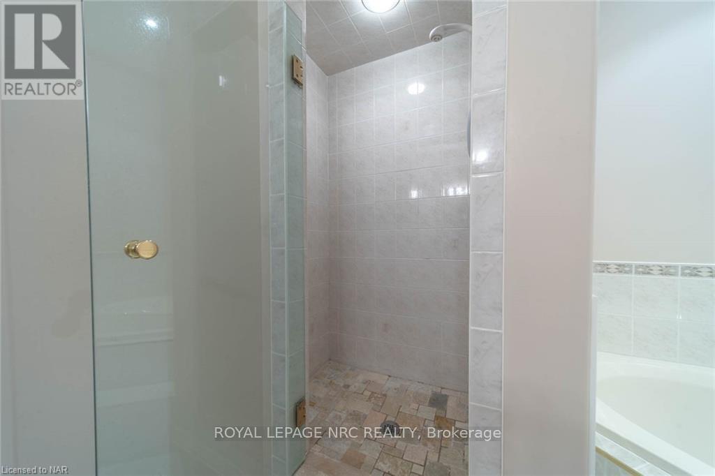 












25 - 174 MARTINDALE ROAD

,
St. Catharines (Grapeview),




Ontario
L2S3Z9

