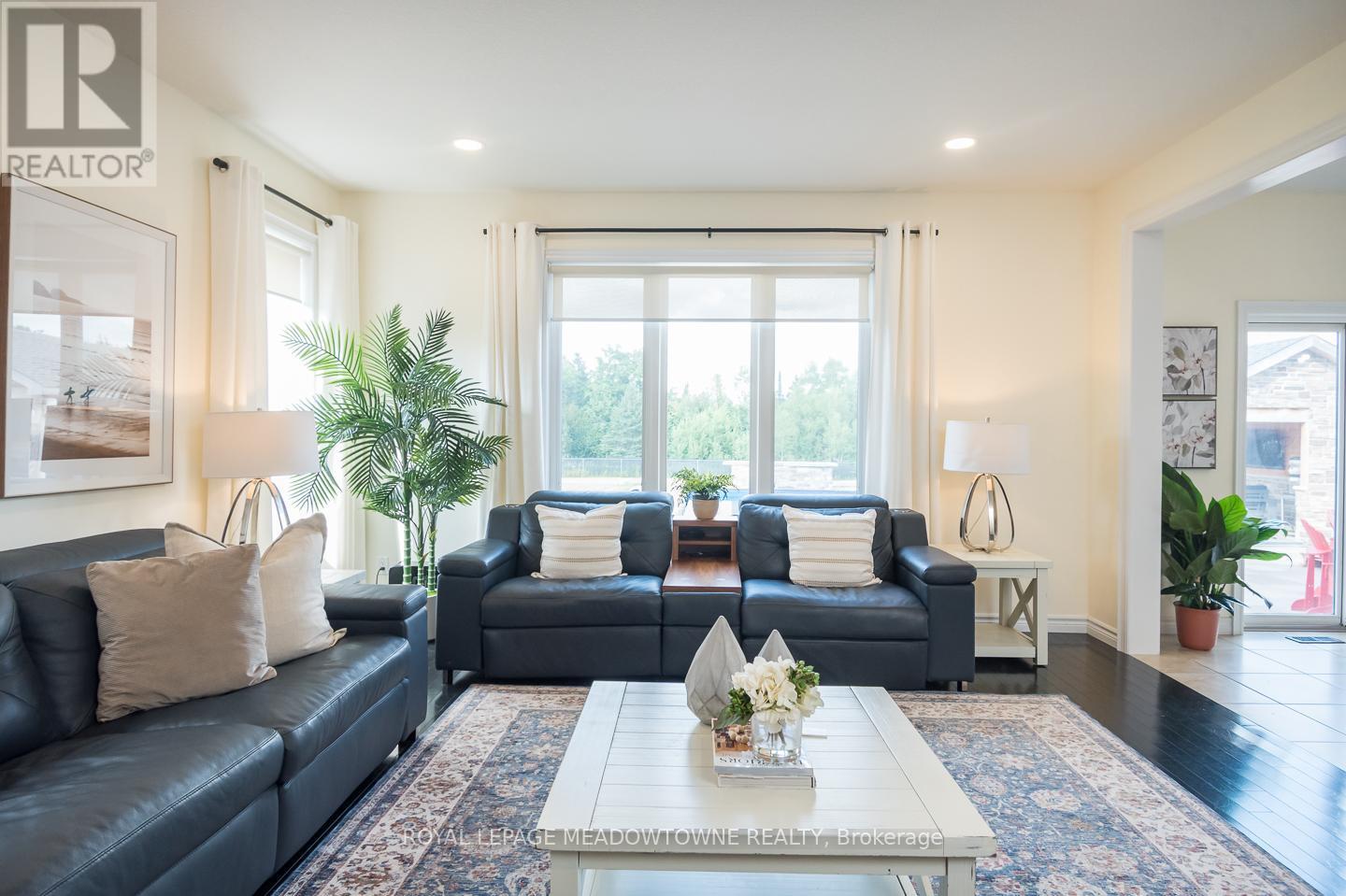 












63 STEWART DRIVE

,
Erin,




Ontario
N1H6H7

