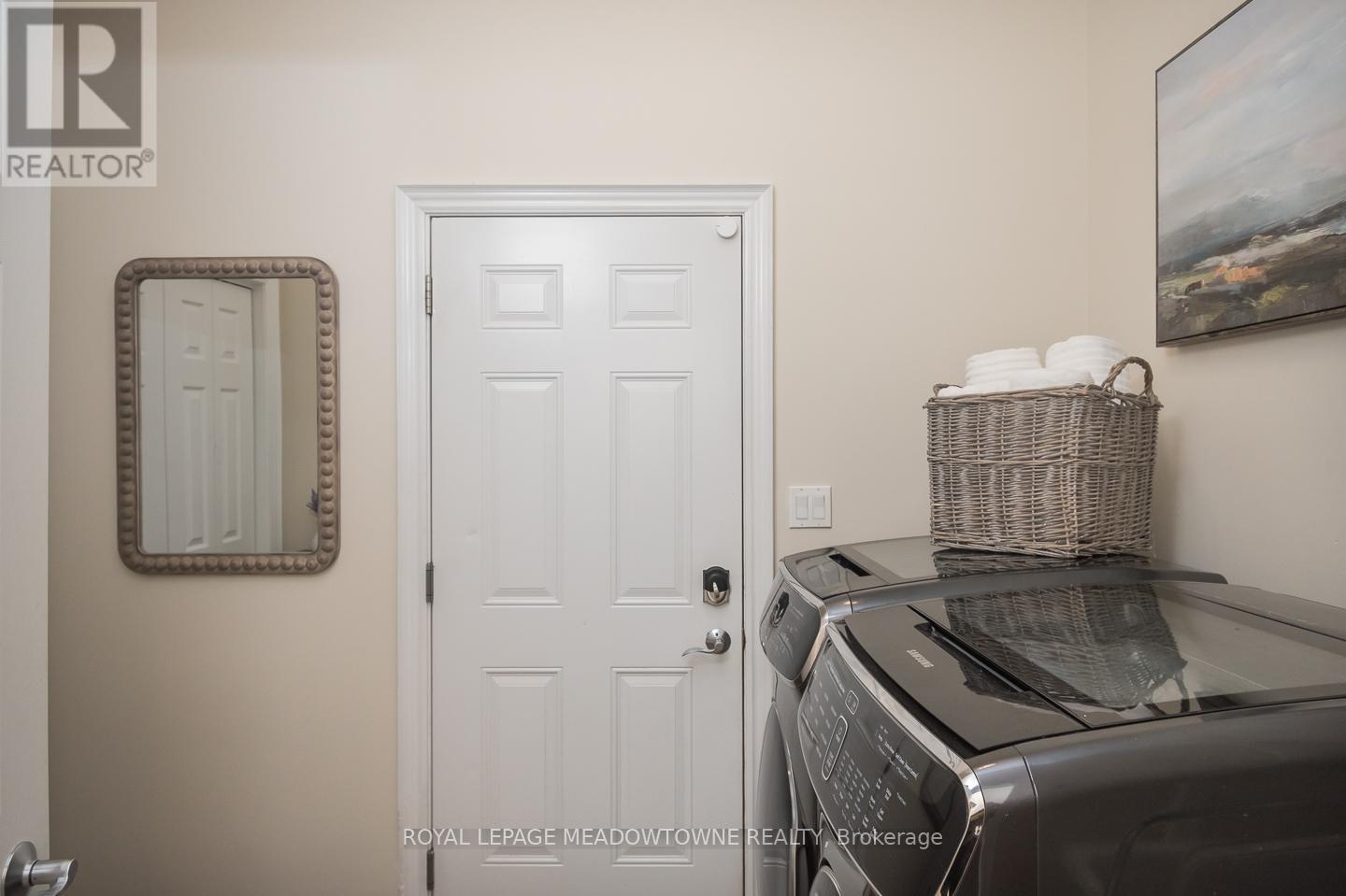 












63 STEWART DRIVE

,
Erin,




Ontario
N1H6H7

