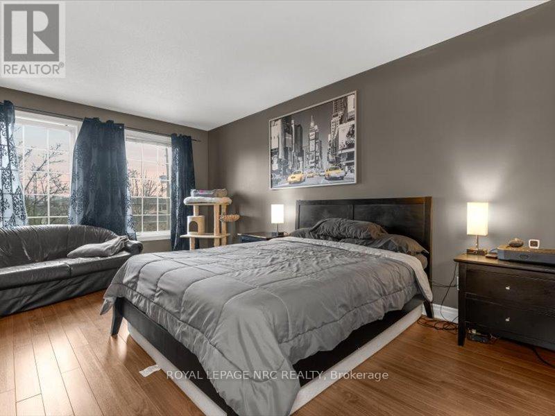 












358 GRANTHAM AVENUE

,
St. Catharines (Carlton/Bunting),




Ontario
L2M5A6

