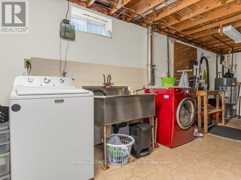 












358 GRANTHAM AVENUE

,
St. Catharines (Carlton/Bunting),




Ontario
L2M5A6

