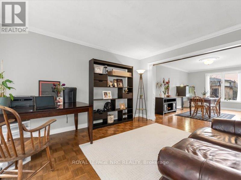 












358 GRANTHAM AVENUE

,
St. Catharines (Carlton/Bunting),




Ontario
L2M5A6

