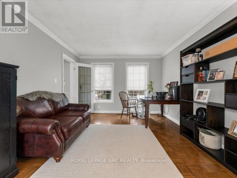 












358 GRANTHAM AVENUE

,
St. Catharines (Carlton/Bunting),




Ontario
L2M5A6

