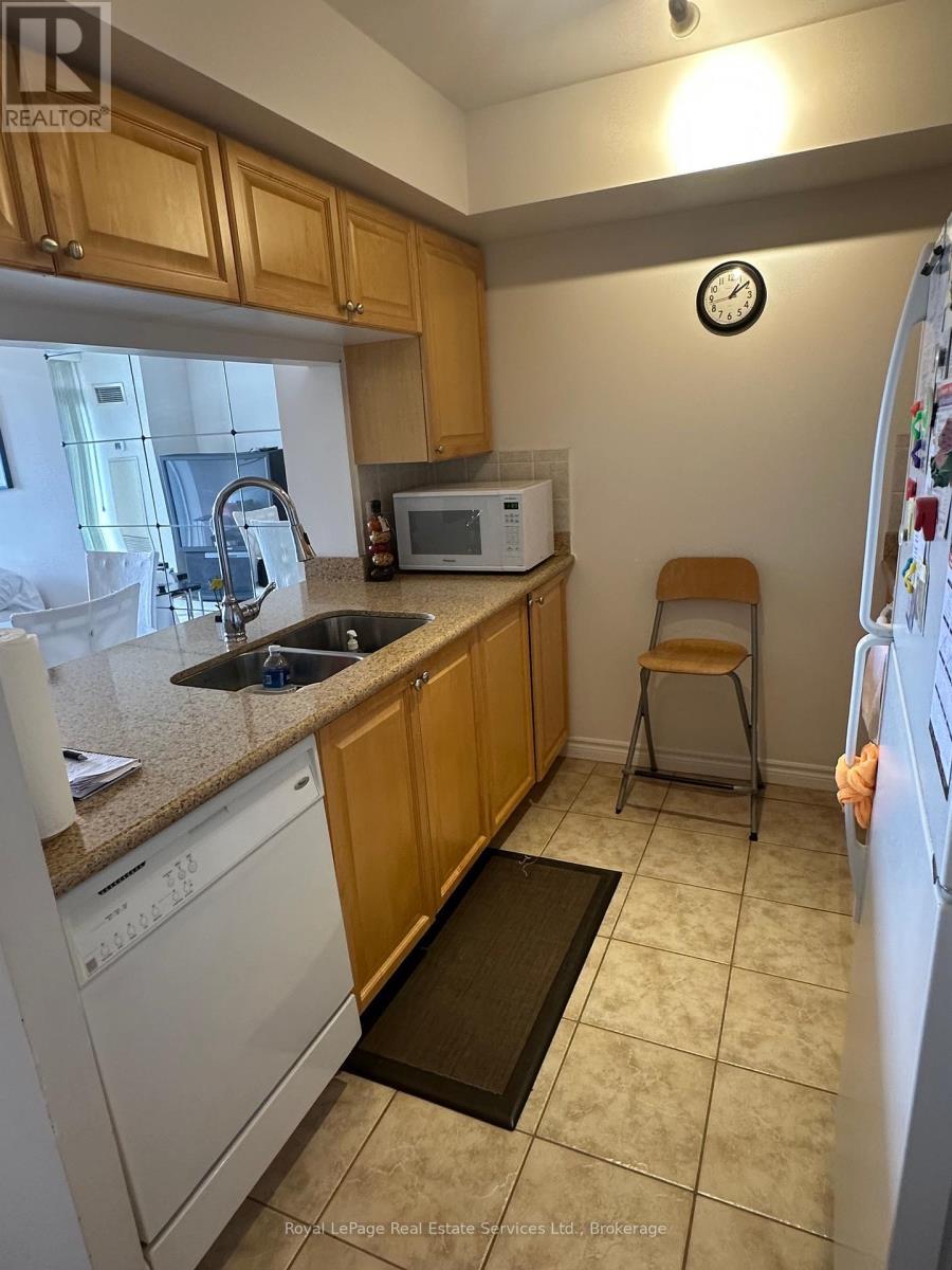 












1239 - 18 MONDEO DRIVE

,
Toronto (Dorset Park),




Ontario
M1P5C8

