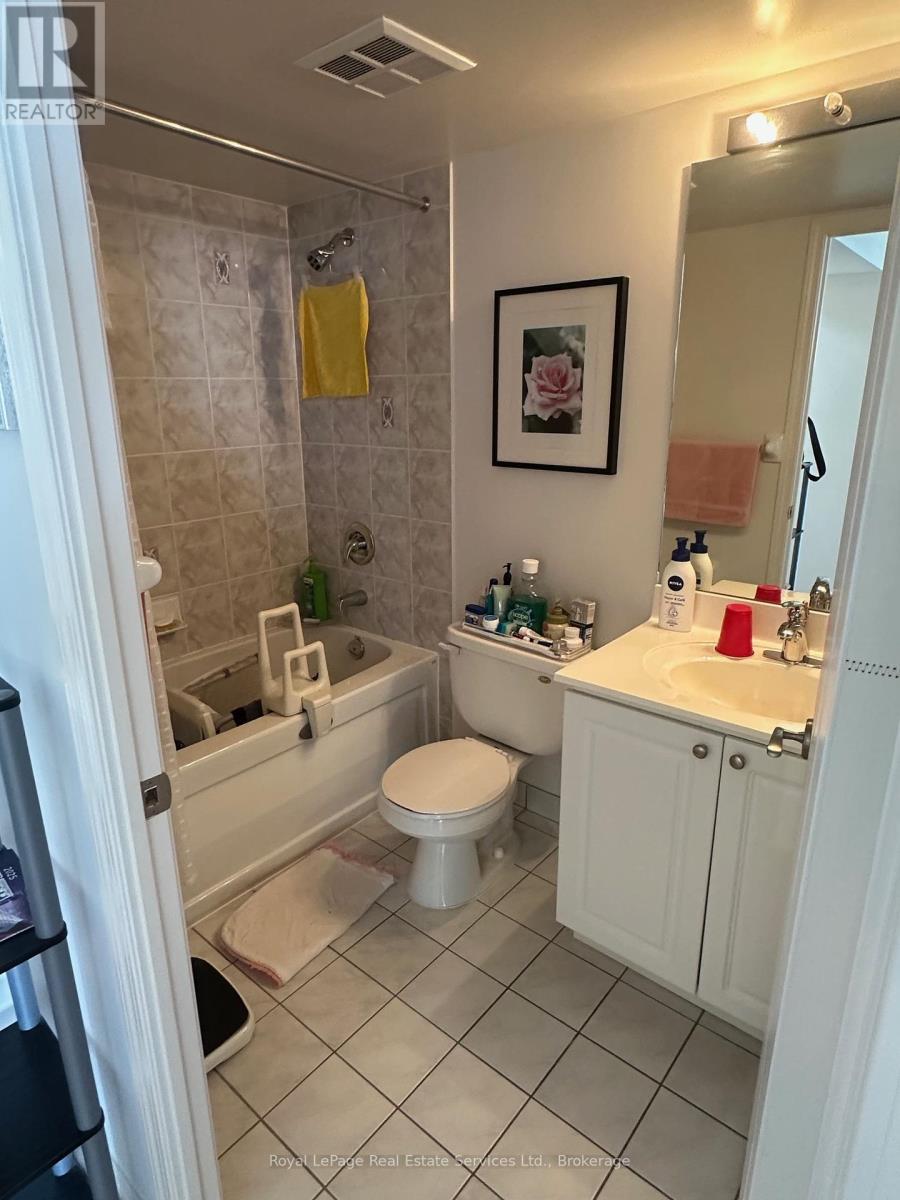 












1239 - 18 MONDEO DRIVE

,
Toronto (Dorset Park),




Ontario
M1P5C8

