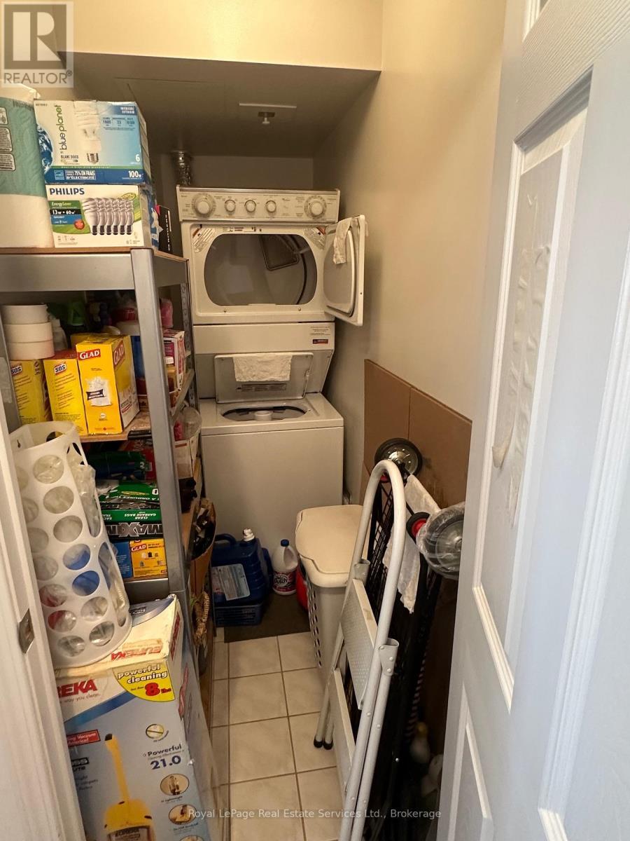 












1239 - 18 MONDEO DRIVE

,
Toronto (Dorset Park),




Ontario
M1P5C8

