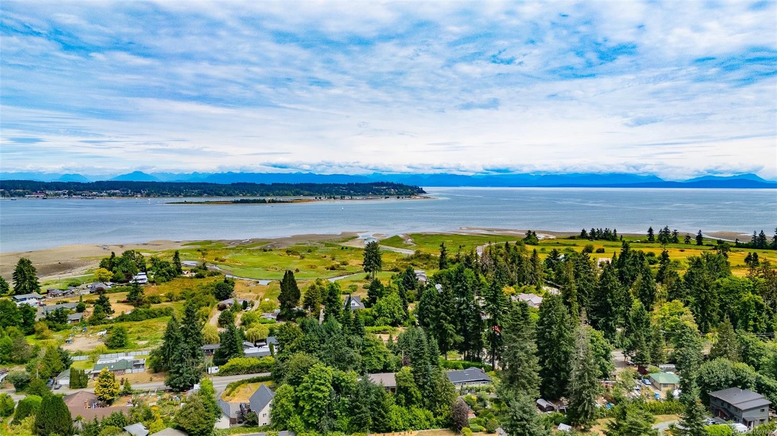 









3767


Maple

Lane,
Royston,




BC
V0R 2V0

