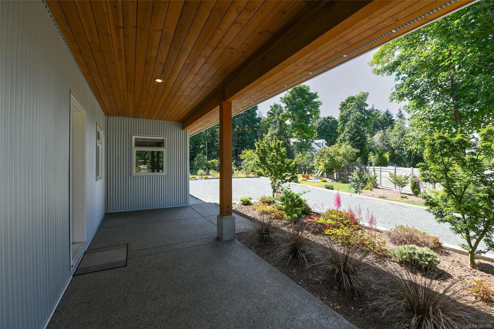 









3767


Maple

Lane,
Royston,




BC
V0R 2V0

