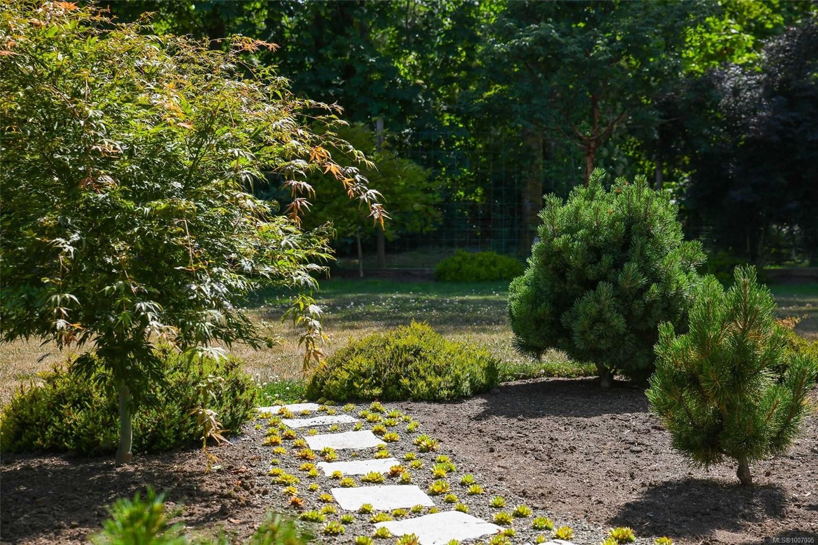 









3767


Maple

Lane,
Royston,




BC
V0R 2V0

