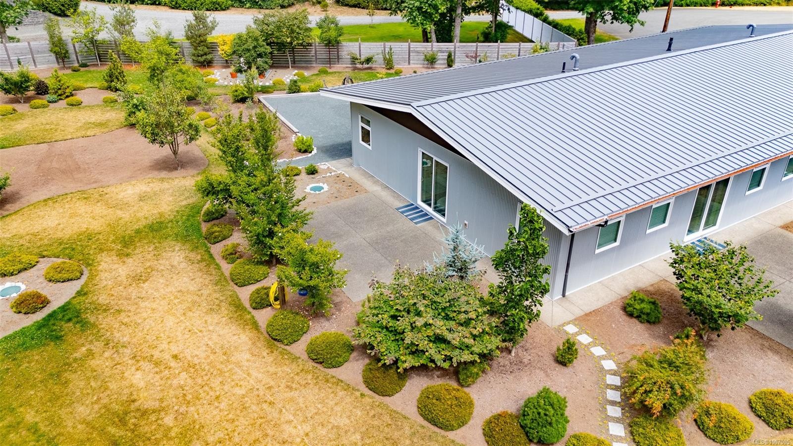 









3767


Maple

Lane,
Royston,




BC
V0R 2V0

