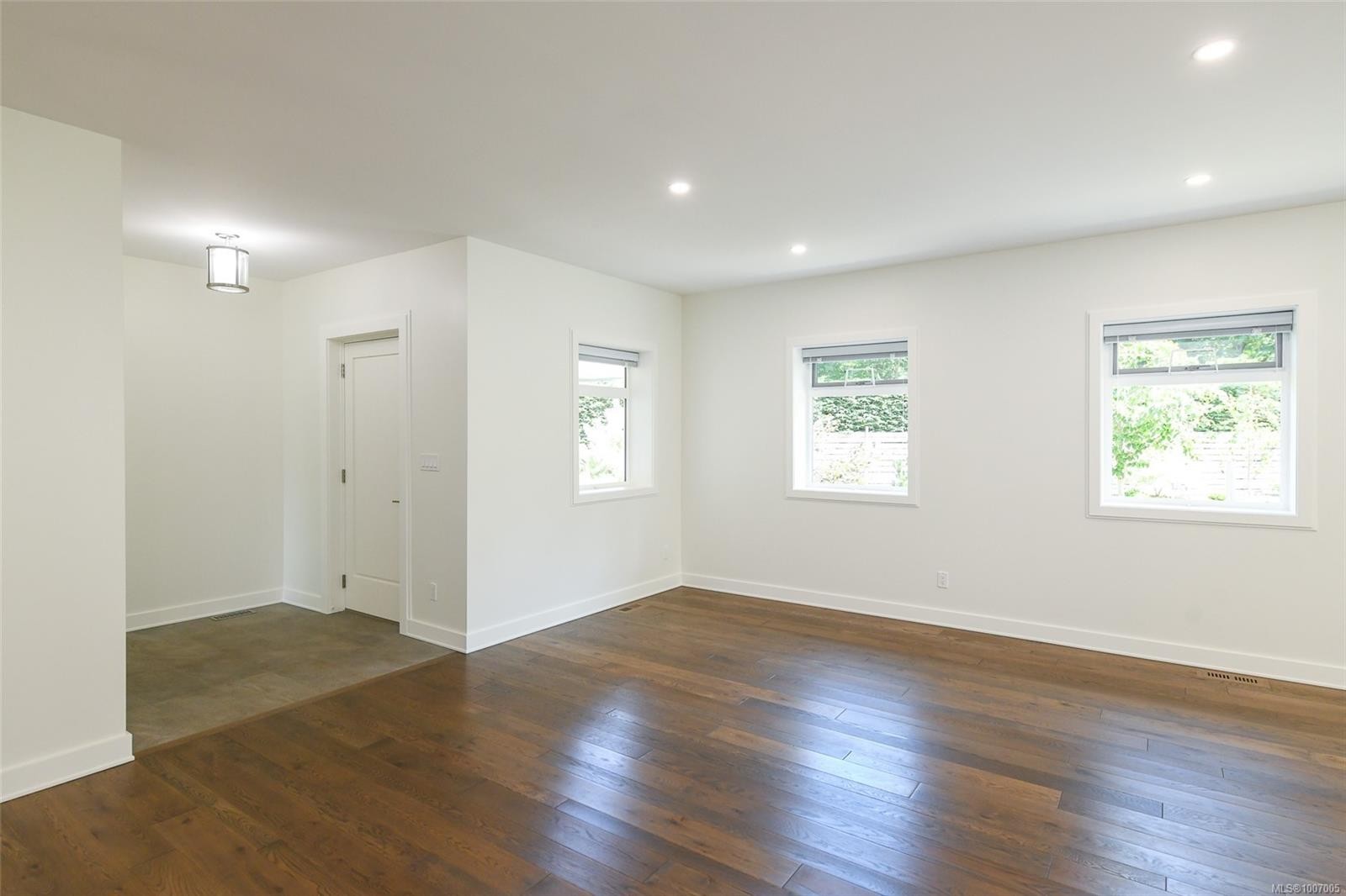 









3767


Maple

Lane,
Royston,




BC
V0R 2V0

