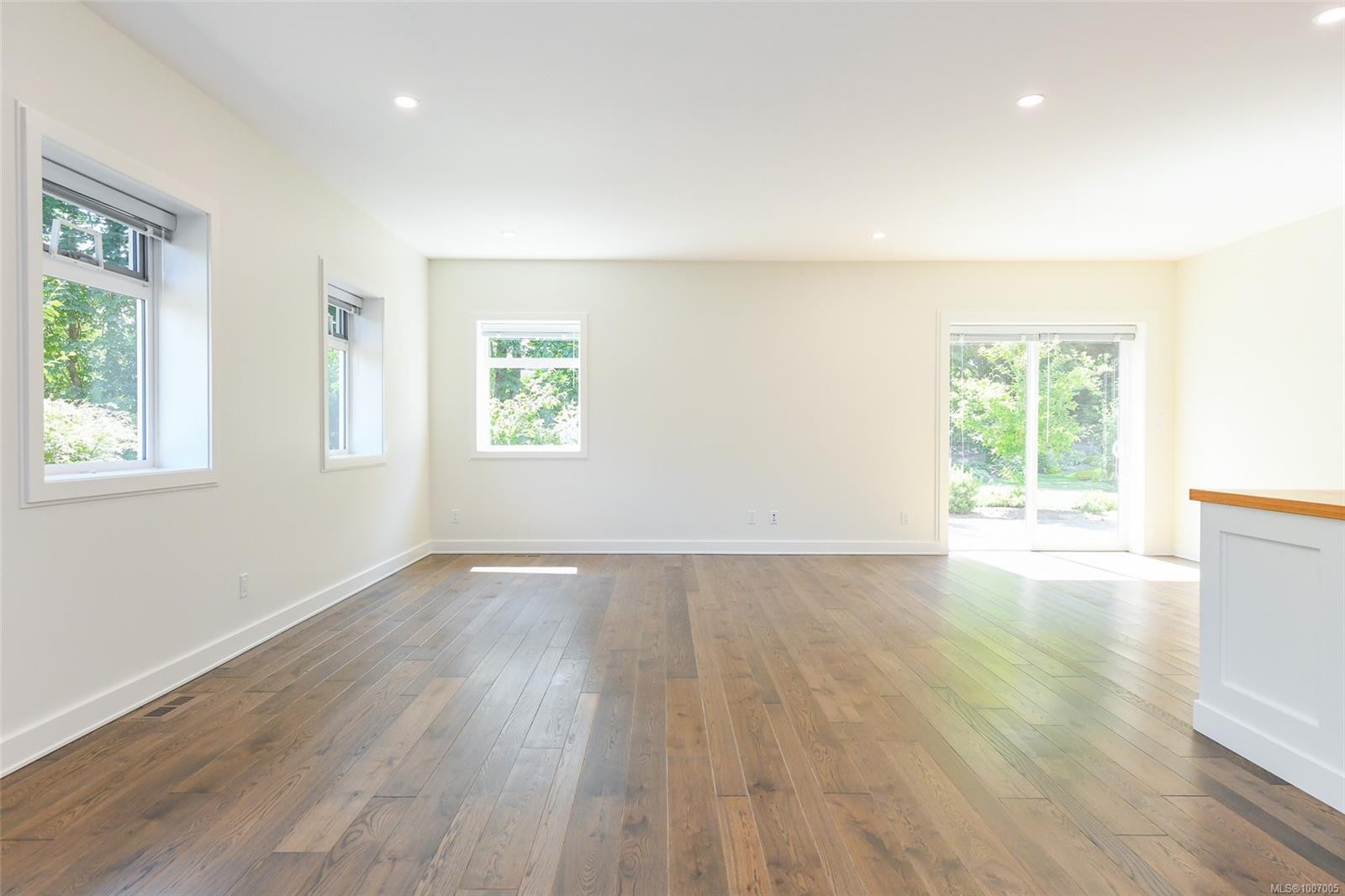 









3767


Maple

Lane,
Royston,




BC
V0R 2V0

