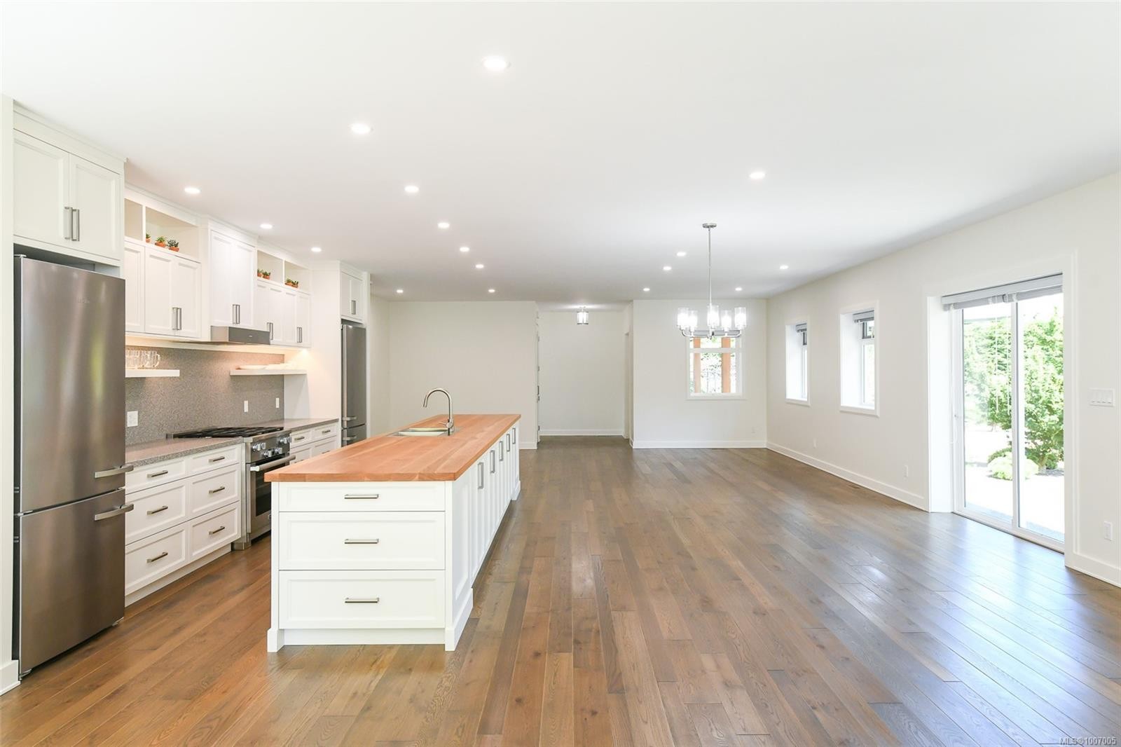 









3767


Maple

Lane,
Royston,




BC
V0R 2V0

