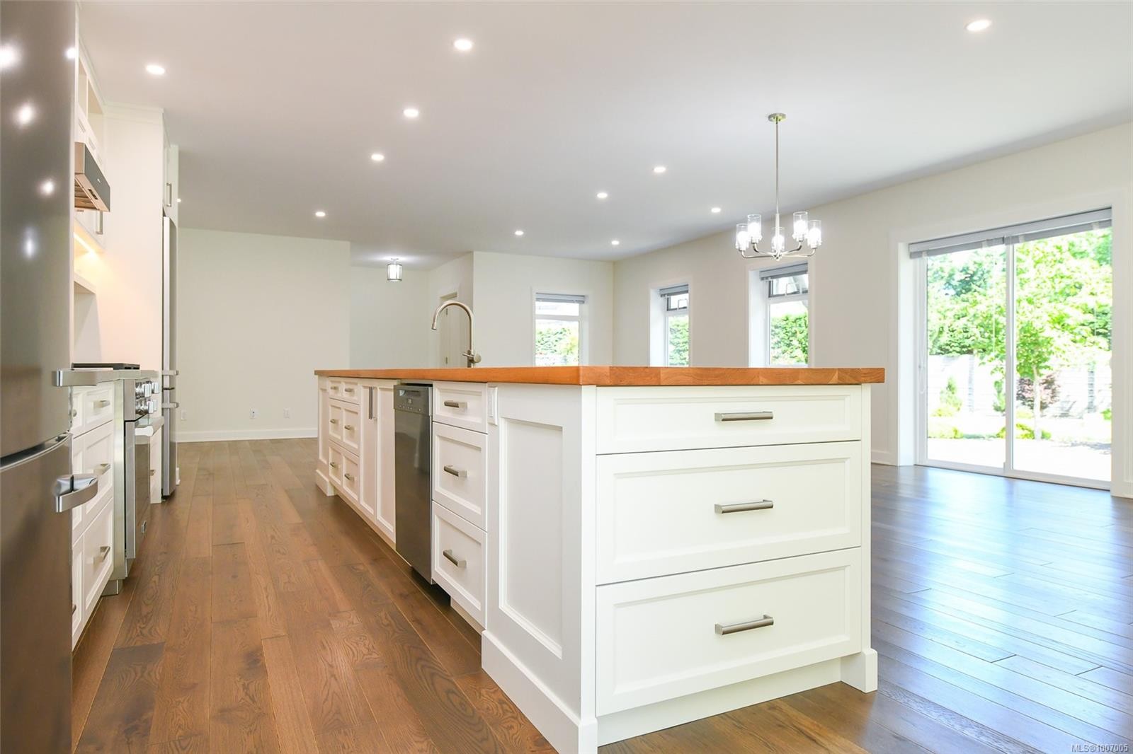 









3767


Maple

Lane,
Royston,




BC
V0R 2V0

