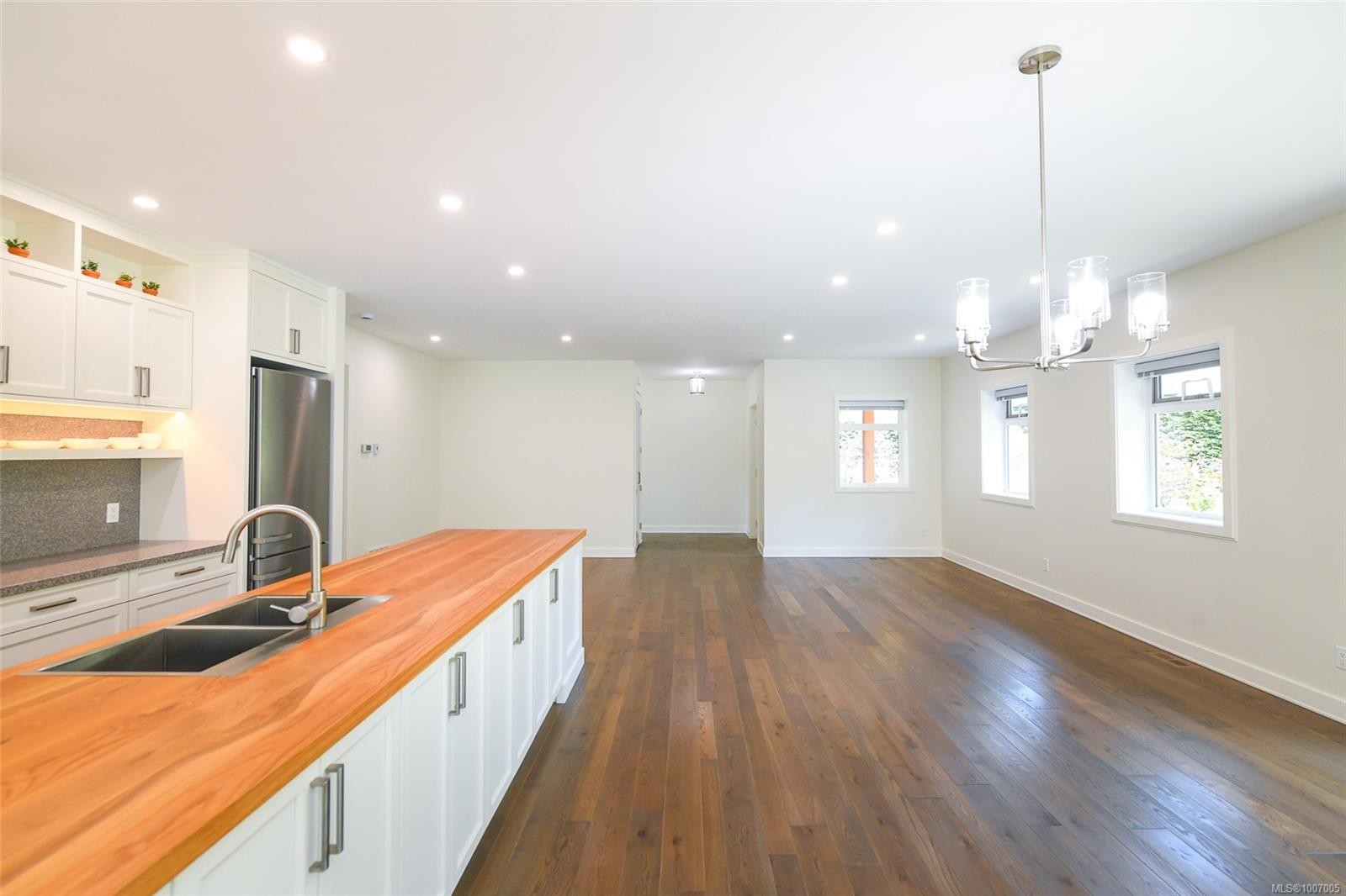 









3767


Maple

Lane,
Royston,




BC
V0R 2V0

