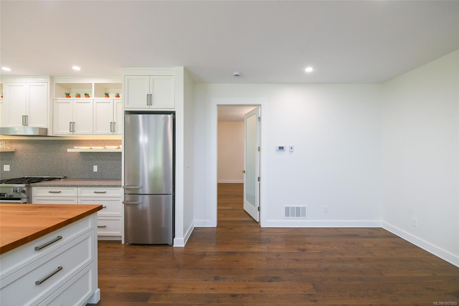 









3767


Maple

Lane,
Royston,




BC
V0R 2V0

