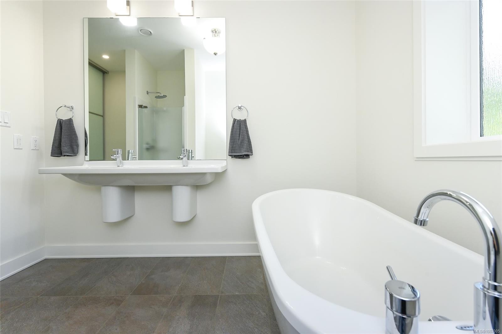 









3767


Maple

Lane,
Royston,




BC
V0R 2V0

