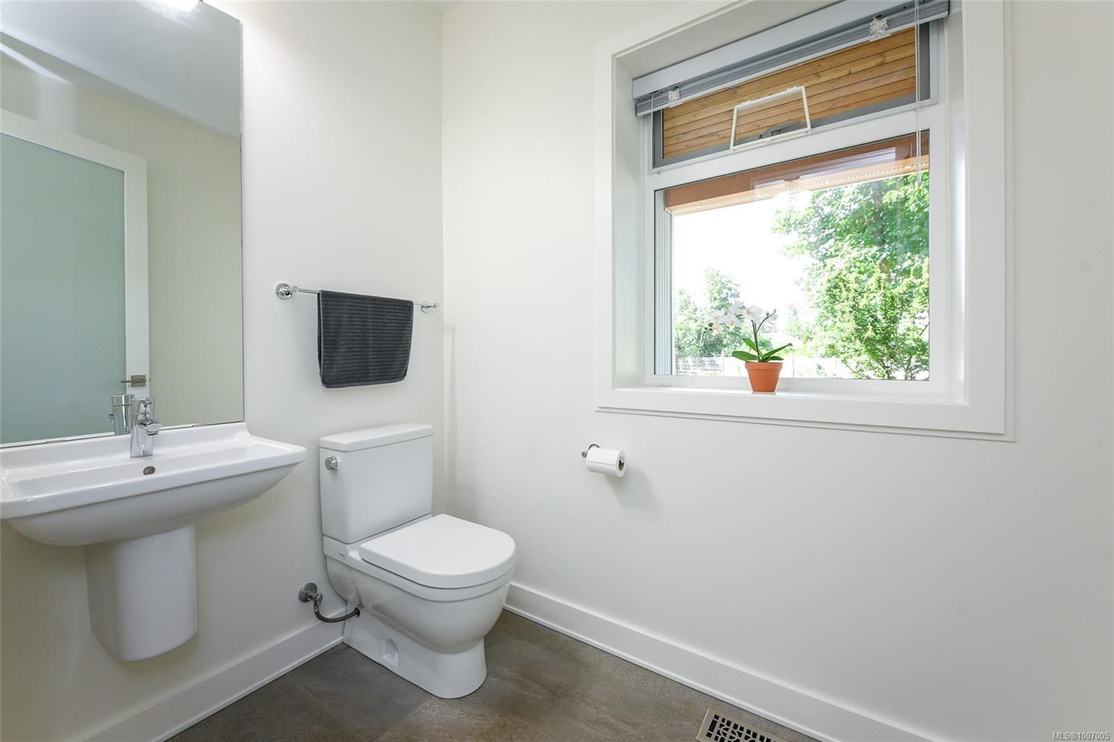 









3767


Maple

Lane,
Royston,




BC
V0R 2V0

