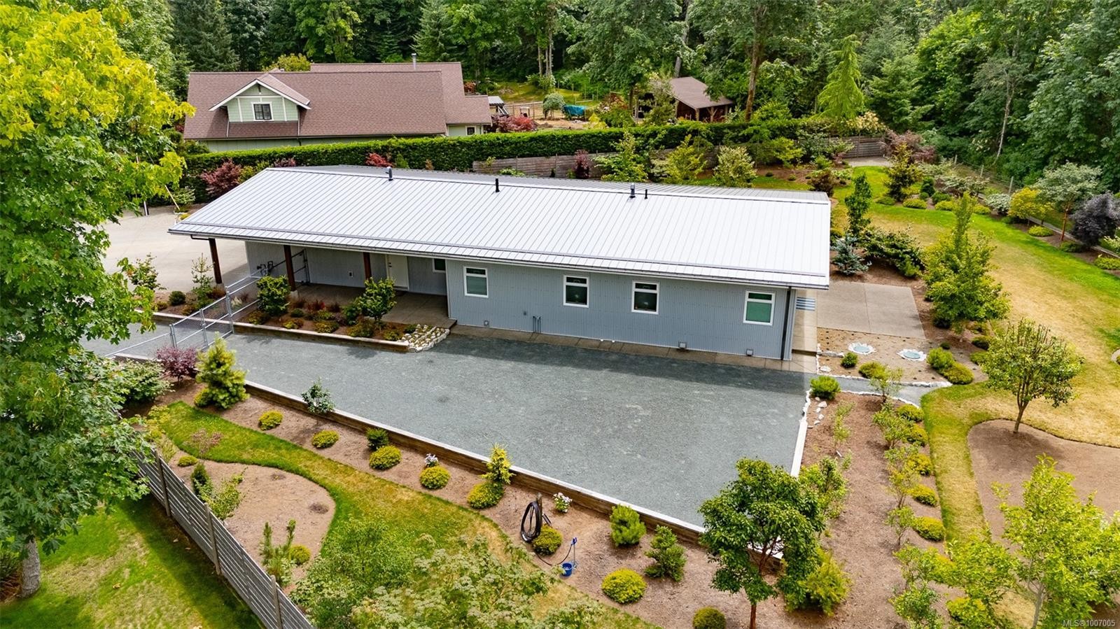 









3767


Maple

Lane,
Royston,




BC
V0R 2V0

