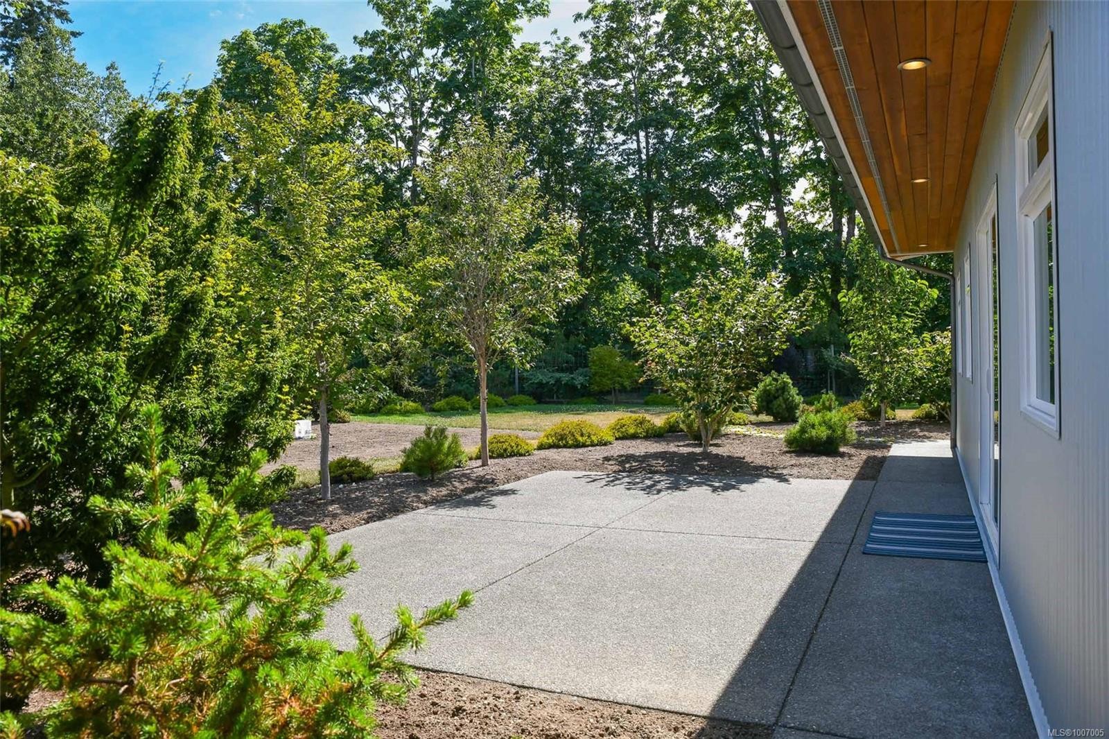 









3767


Maple

Lane,
Royston,




BC
V0R 2V0

