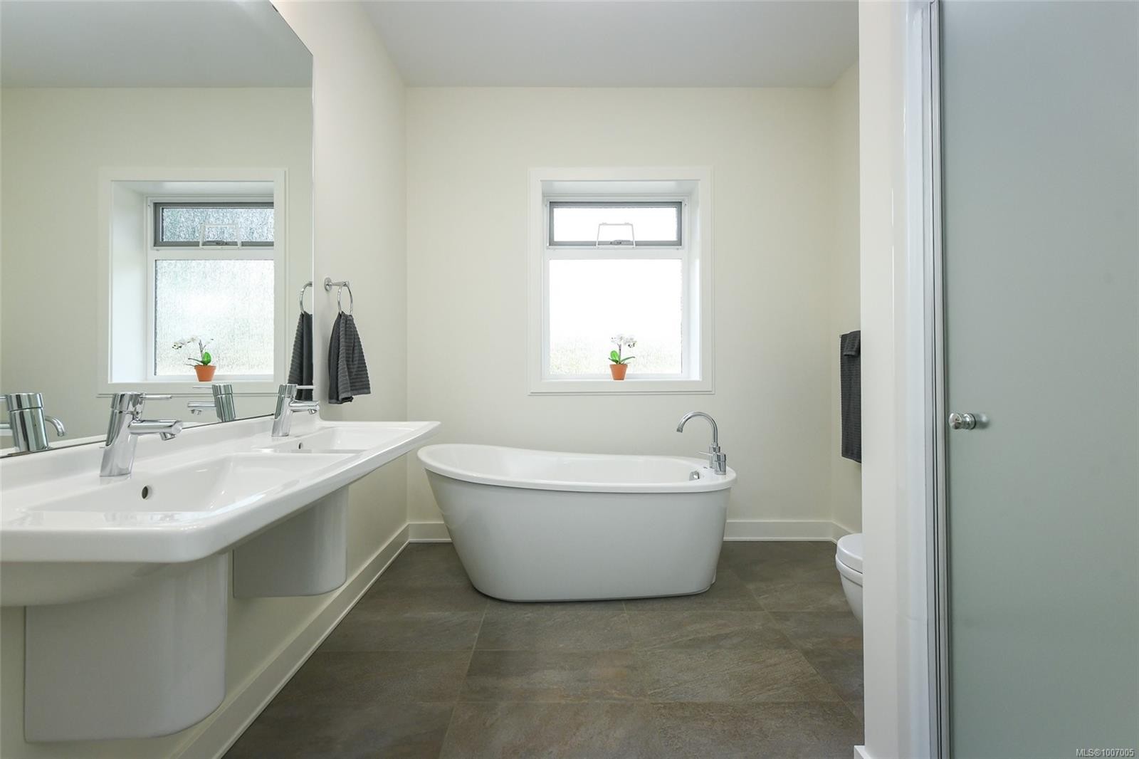 









3767


Maple

Lane,
Royston,




BC
V0R 2V0

