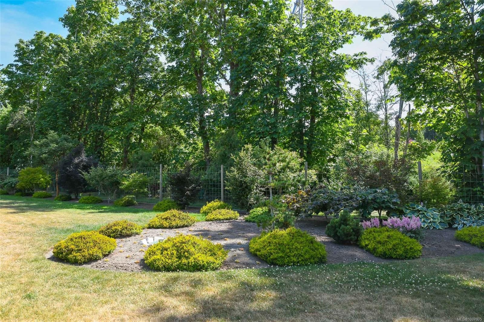 









3767


Maple

Lane,
Royston,




BC
V0R 2V0

