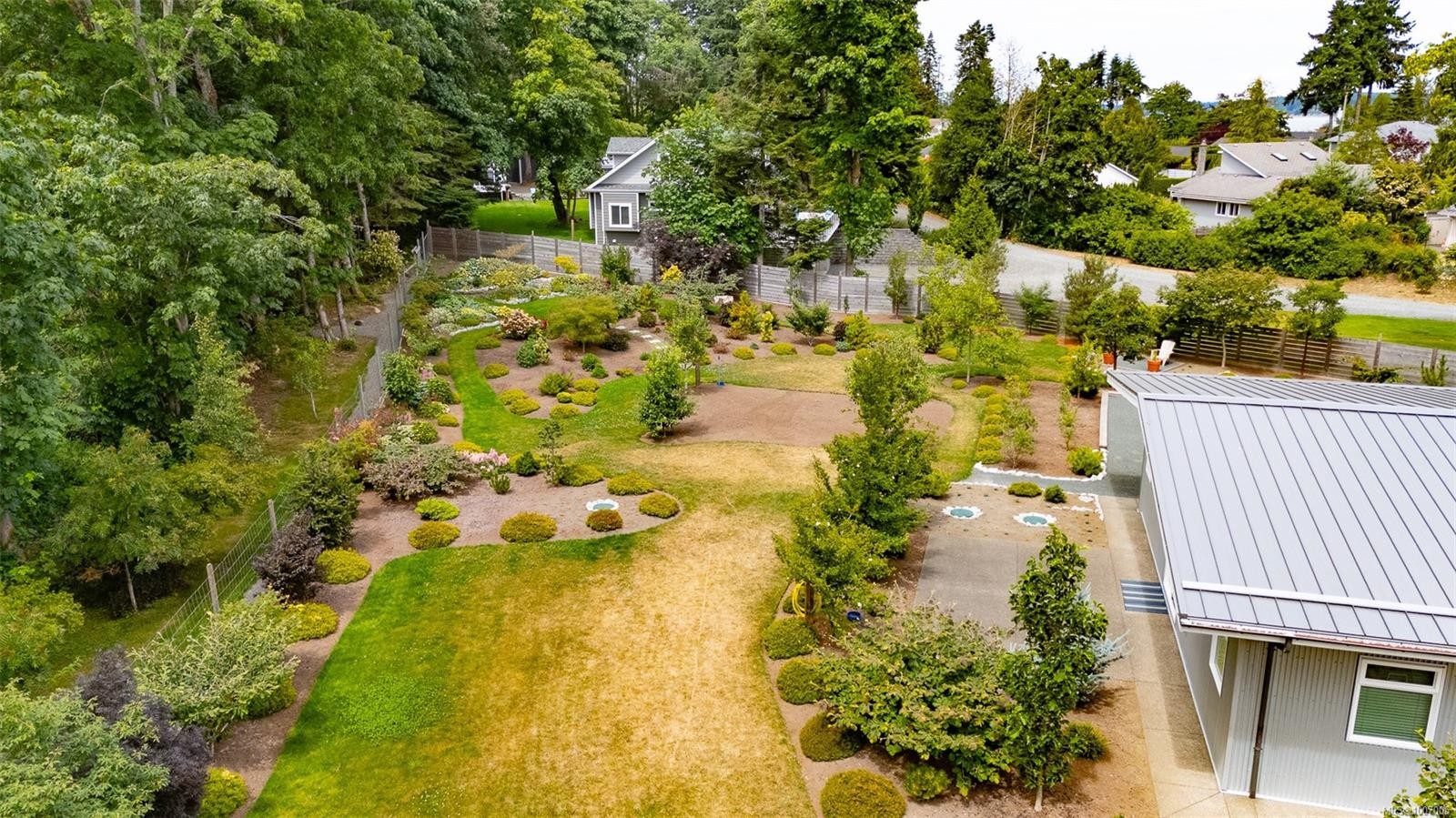 









3767


Maple

Lane,
Royston,




BC
V0R 2V0

