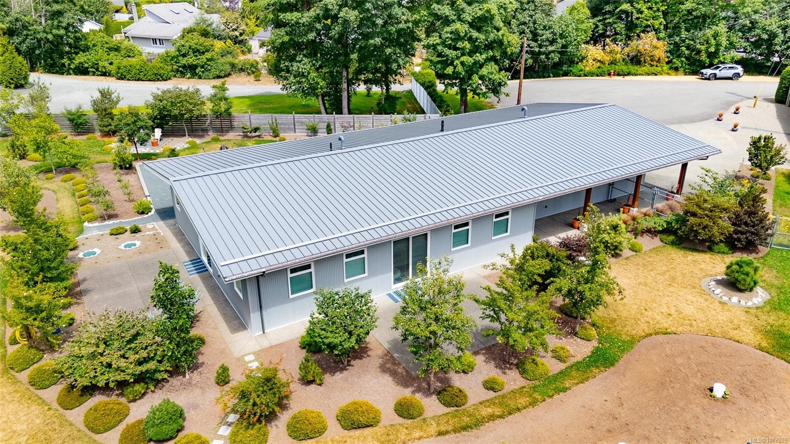 









3767


Maple

Lane,
Royston,




BC
V0R 2V0

