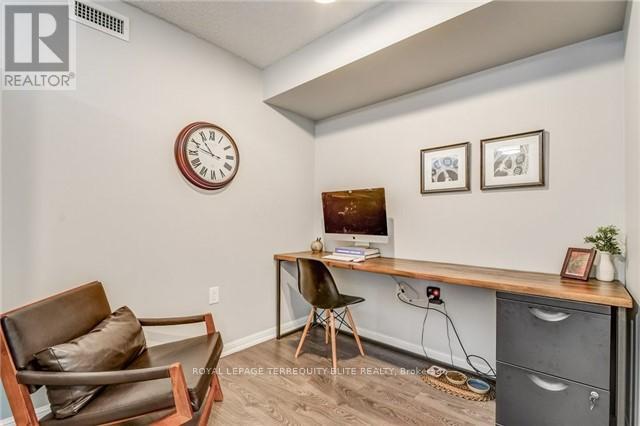 












2006 - 125 WESTERN BATTERY ROAD

,
Toronto,




Ontario
M6K3R8

