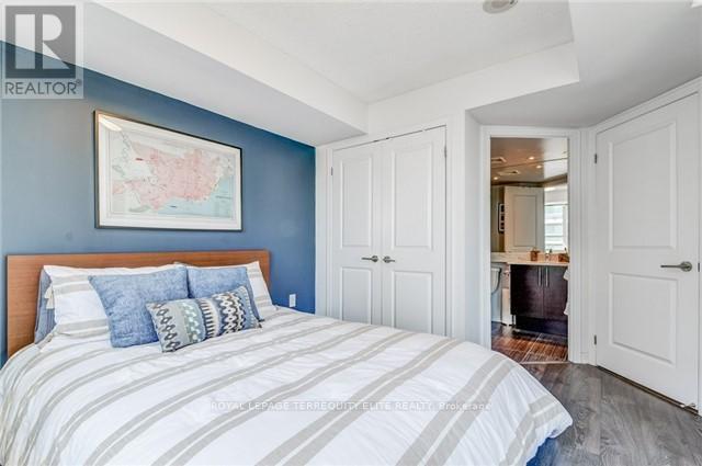 












2006 - 125 WESTERN BATTERY ROAD

,
Toronto,




Ontario
M6K3R8

