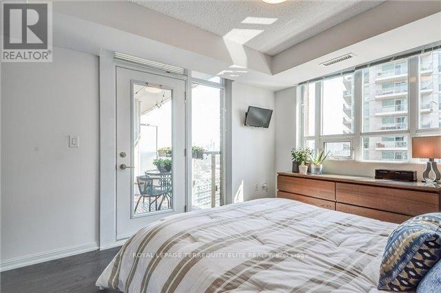 












2006 - 125 WESTERN BATTERY ROAD

,
Toronto,




Ontario
M6K3R8

