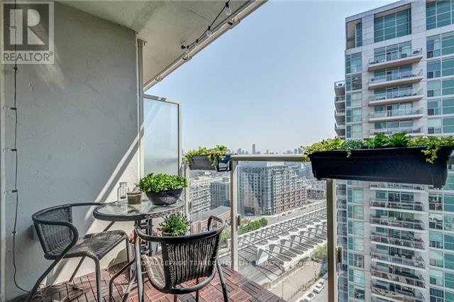 












2006 - 125 WESTERN BATTERY ROAD

,
Toronto,




Ontario
M6K3R8

