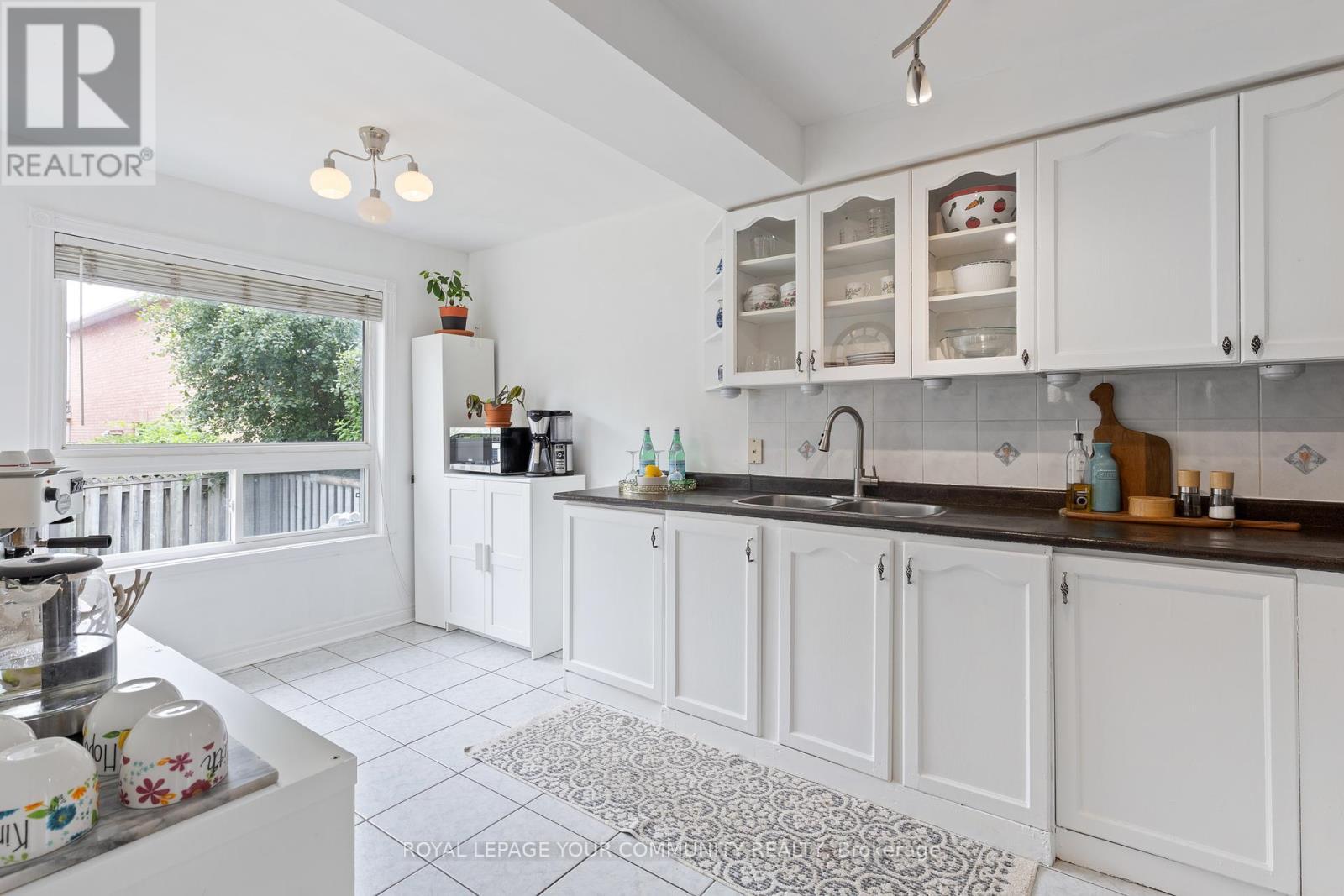 












299 DISCOVERY TRAIL

,
Vaughan,




Ontario
L6A3K4

