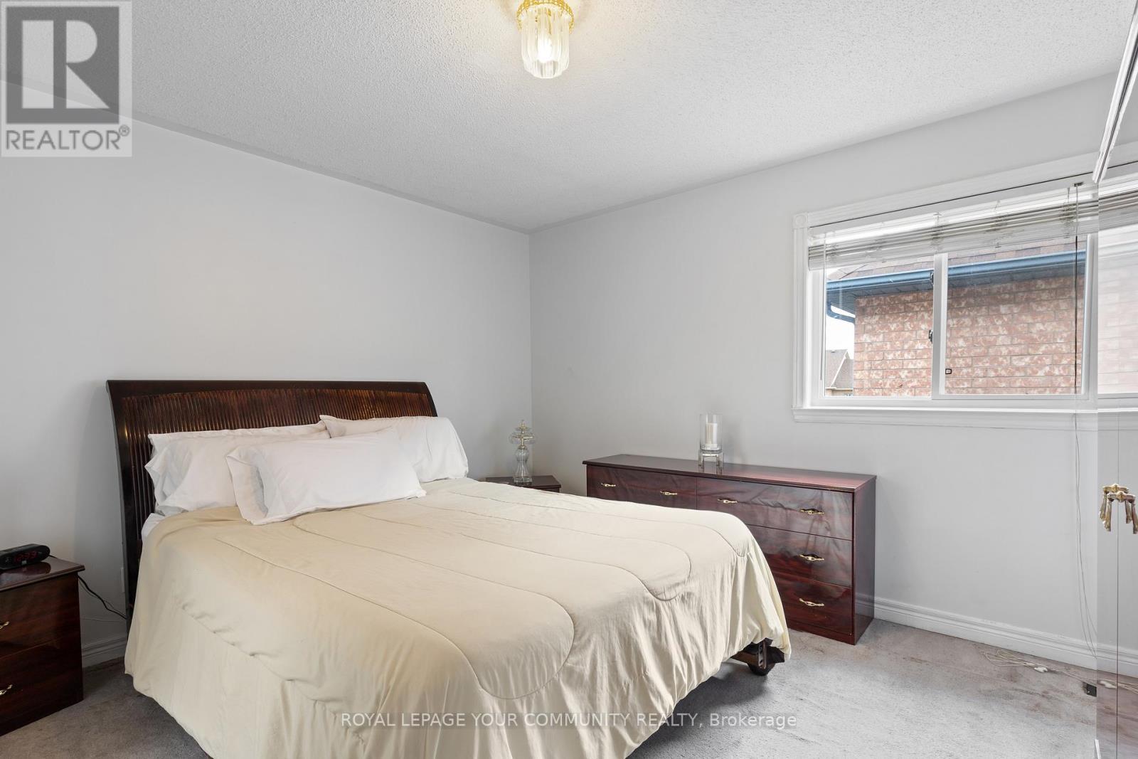 












299 DISCOVERY TRAIL

,
Vaughan,




Ontario
L6A3K4

