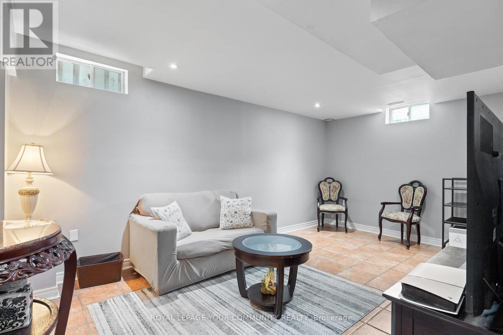 












299 DISCOVERY TRAIL

,
Vaughan,




Ontario
L6A3K4

