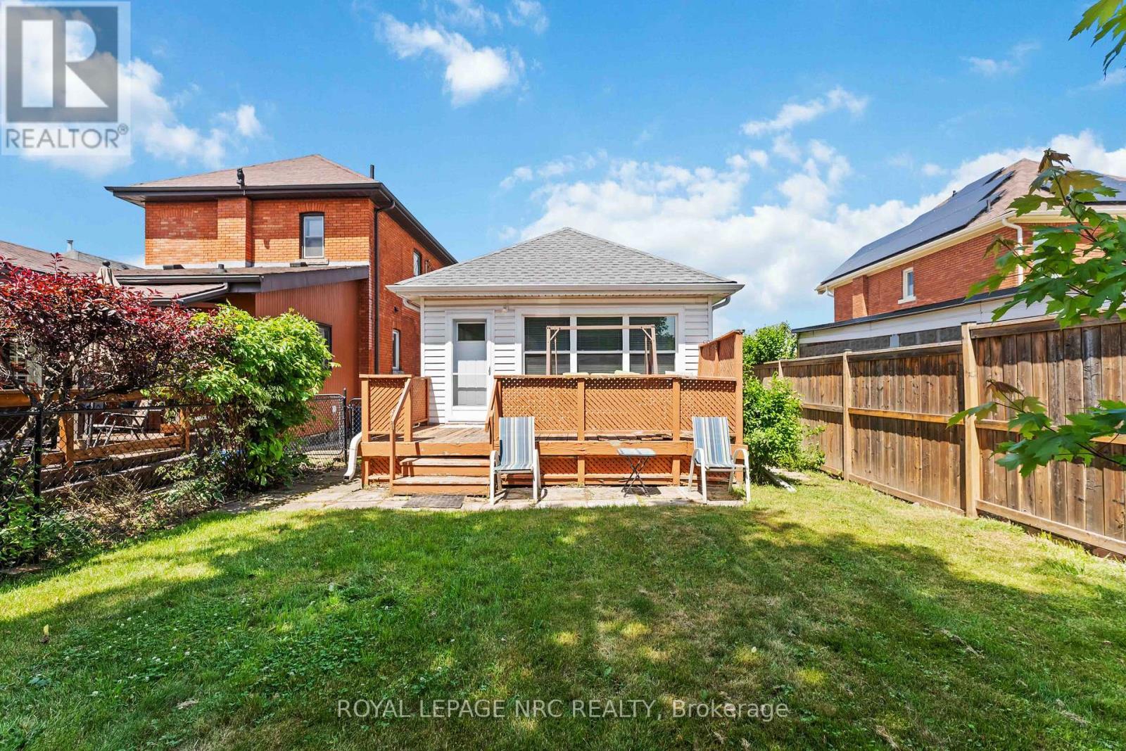 












514 CATHARINE STREET N

,
Hamilton,




Ontario
L8L4V2

