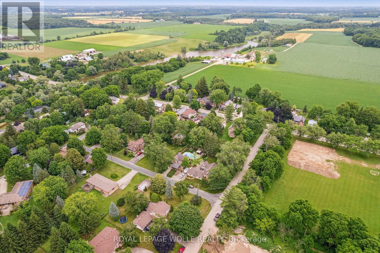 












24 PEEL STREET

,
Woolwich,




Ontario
N0B2V0

