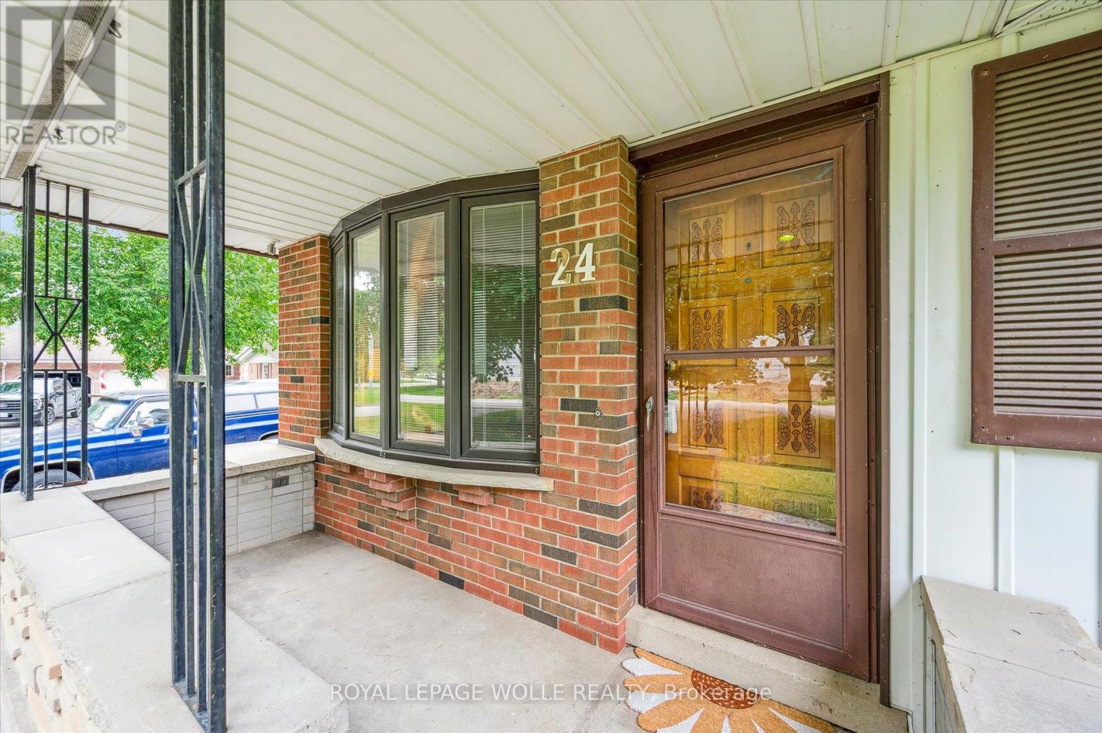 












24 PEEL STREET

,
Woolwich,




Ontario
N0B2V0

