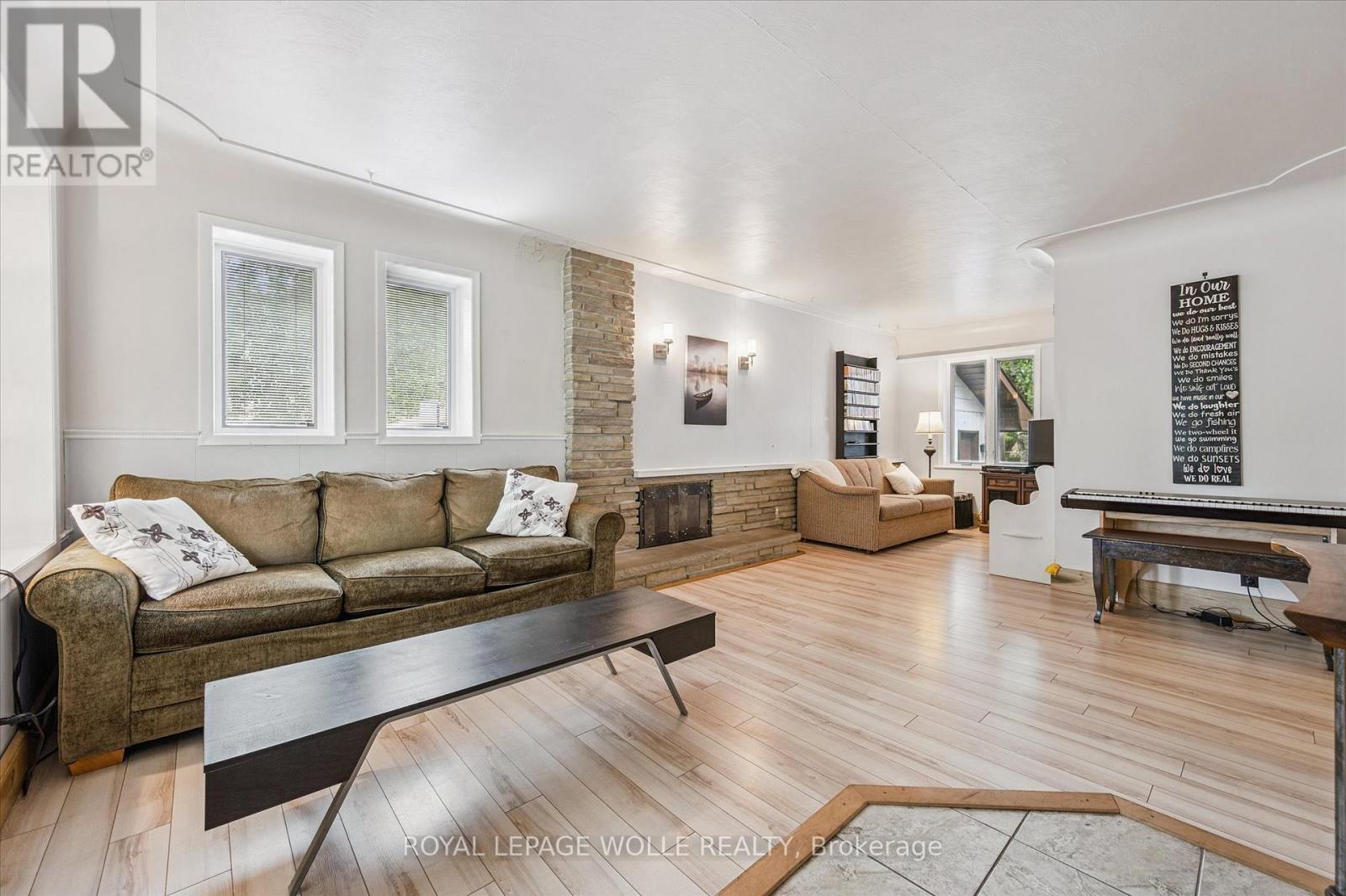 












24 PEEL STREET

,
Woolwich,




Ontario
N0B2V0

