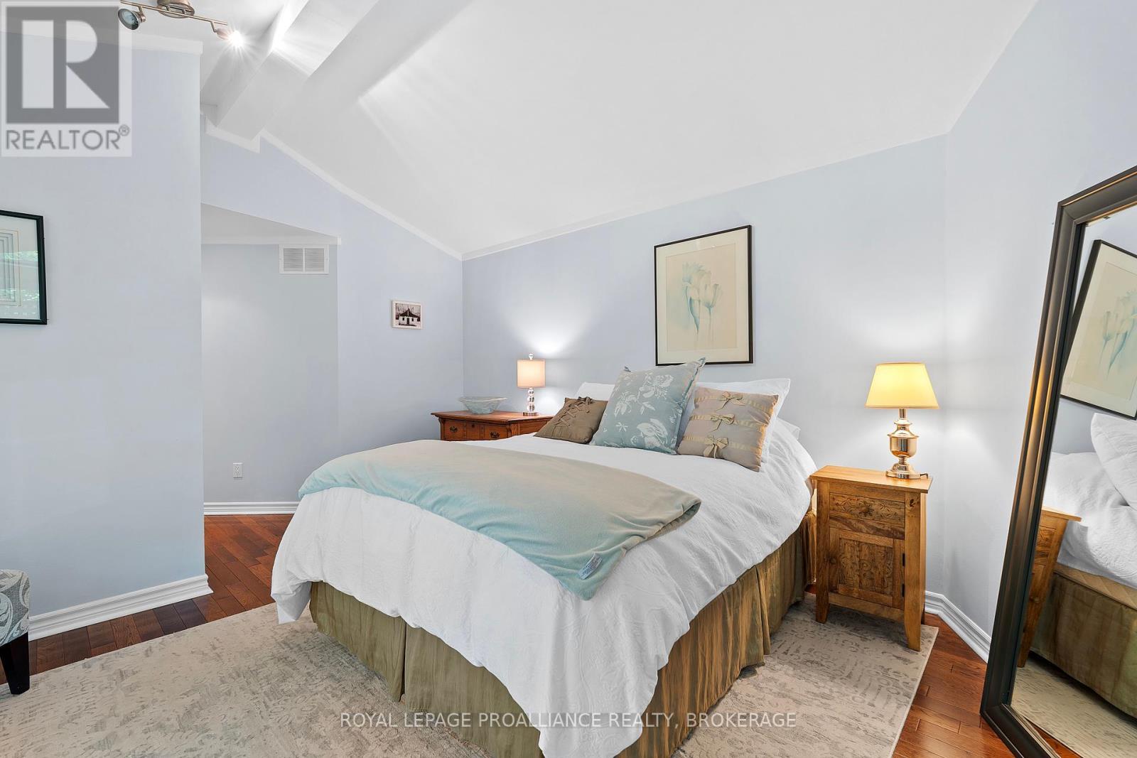 












5 WILMOT STREET

,
Kingston (Kingston East (Incl CFB Kingston)),




Ontario
K7L4V1


