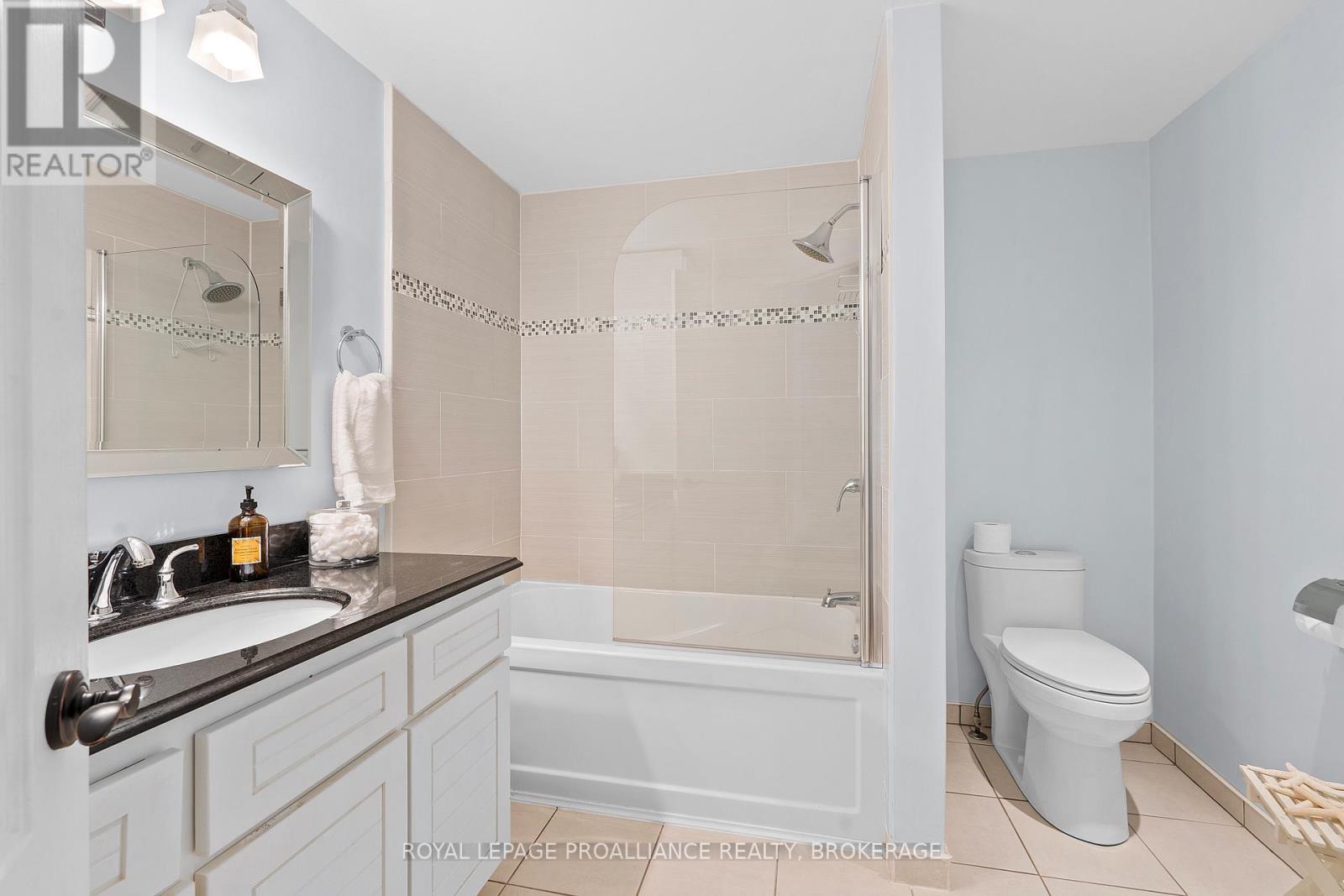 












5 WILMOT STREET

,
Kingston (Kingston East (Incl CFB Kingston)),




Ontario
K7L4V1

